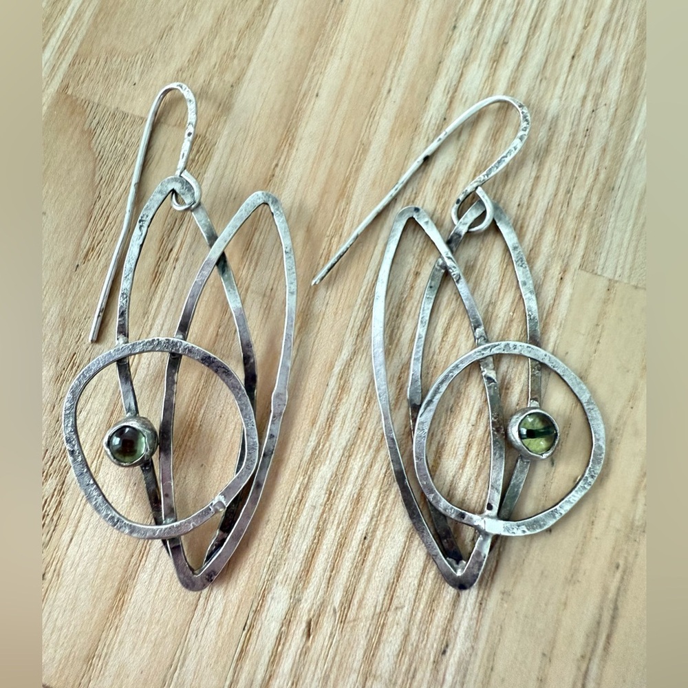 Handcrafted Artisan Silver Abstract Shape Green S… - image 2